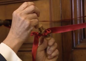 Sellan los apartamentos papales e inicia el periodo de sede vacante, mientras se elige el nuevo pontífice