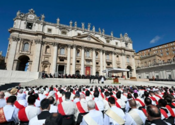 "Querido papa Francisco, ahora reza por nosotros desde el cielo"
