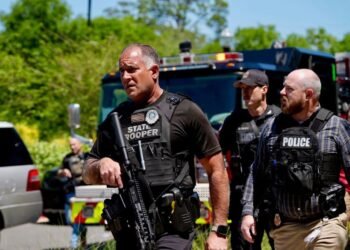 Tiroteo en universidad de Florida deja varios heridos y genera pánico en el campus