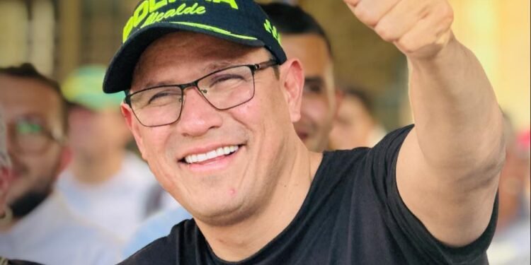 Alcalde de Cúcuta arma polémica por pedir a padres de familia “darles juete” a los niños