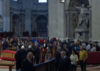 EN VIVO: segundo día de la velación del papa Francisco en la Basílica de San Pedro