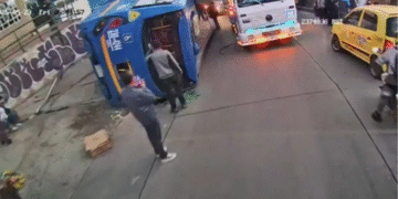 Fuerte choque de bus del SITP dejó 12 heridos