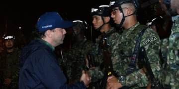 Bomba dejó 7 personas heridas en Cali, entre ellas 3 policías y dos menores