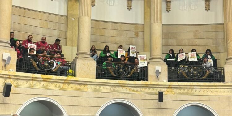 Vuelve a hacer trámite la rescatada reforma laboral: se realizó audiencia pública