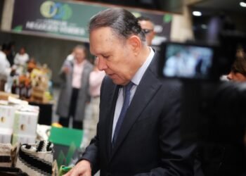 Efraín Cepeda rechaza posibilidad de convocar la consulta por decreto: “el desespero no puede justificar el autoritarismo”