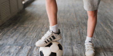 Atacaron y quemaron bus de escuela de fútbol en Jamundí: el conductor resultó herido