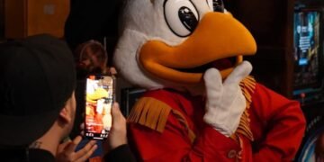 ¿Los españoles le quieren “robar” el pollo Frisby a Colombia?