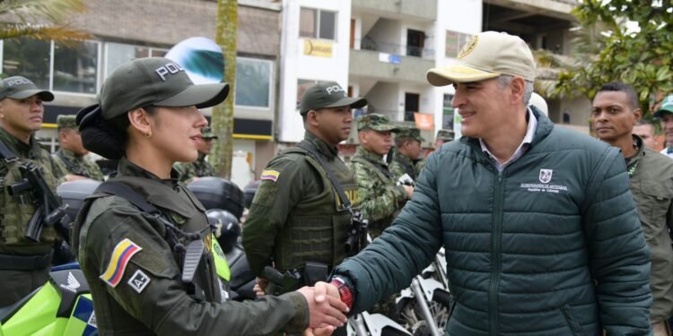 Gobernador de Antioquia pide refuerzos al presidente para conjurar plan pistola del Clan del Golfo: “Los han tratado como angelitos”