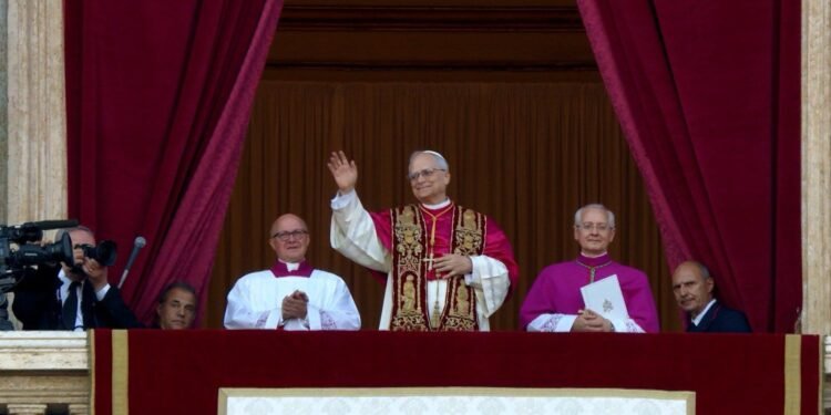 Colombia felicita a León XIV, Perú recuerda los lazos con el nuevo papa y Trump saca pecho