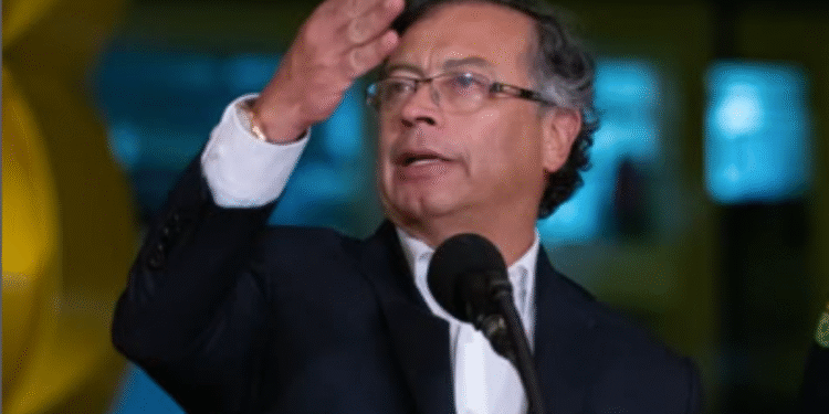 Petro presentará nuevamente la consulta popular, pero con una pregunta adicional sobre medicamentos