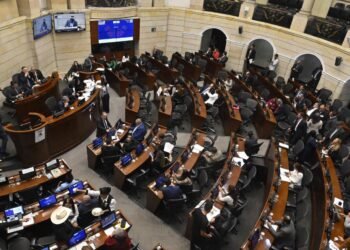 Congreso descarta revivir votación de la consulta popular, que se hundió la semana pasada