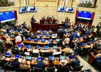 Benedetti mueve fuerzas en el Congreso para aprobar la consulta popular: asegura que ya tiene los votos