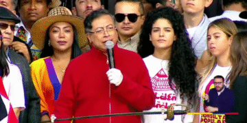 Advertencia de Petro al Congreso si no apruba la consulta popular: “El pueblo se levanta y lo revoca”