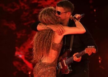 Shakira y Alejandro Sanz vuelven a sacar chispas en el escenario