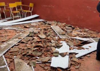 Techo de un colegio de Tuluá se desplomó cuando los estudiantes recibían clases