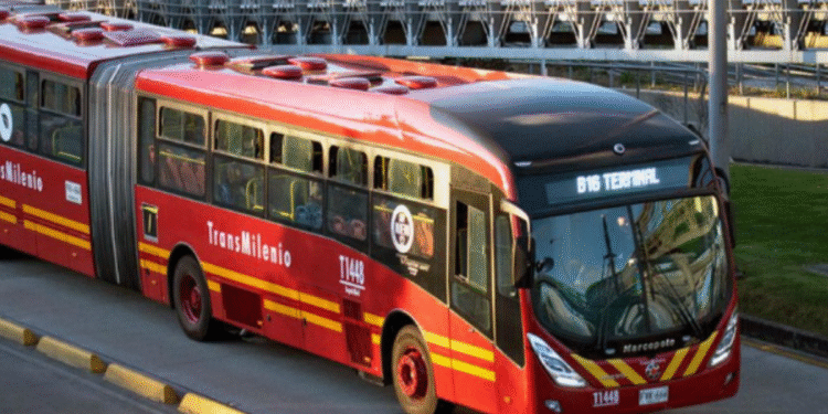 Manifestantes se ensañan con Transmilenio: les contamos en qué puntos hay bloqueos