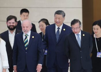 China levanta requisito de visa para cinco países latinoamericanos: Colombia no fue incluida