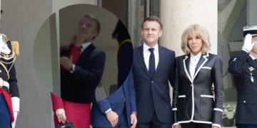 Emmanuel Macron y su esposa