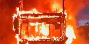 Sargento del Ejército fue incinerado dentro de un bus, en Caquetá: estaba visitando a su pareja