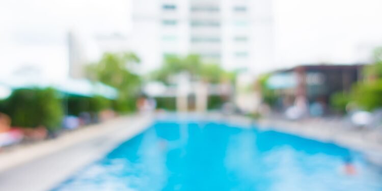 Trágica muerte de bebé de 18 meses, ahogado tras caer a una piscina en el patio de su casa