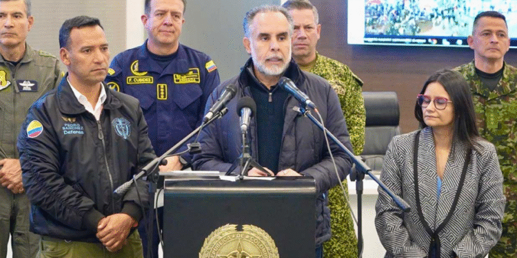 Petro denuncia amenazas contra su familia y los hijos de varios de sus ministros