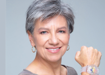 Claudia López oficializa su candidatura presidencial: "De este momento amargo vamos a salir"
