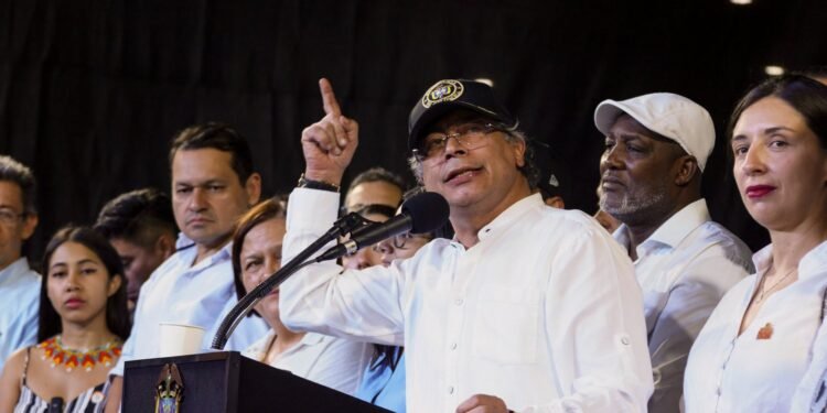 Presidente Petro amenaza con una constituyente, si le tumban la consulta popular