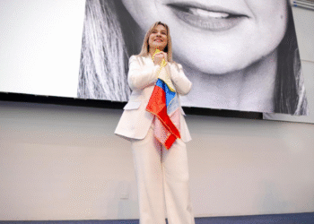 Vicky Dávila se lanza a la Presidencia
