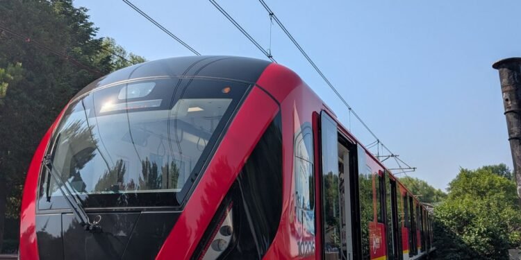 El sueño está cerca: en China se entregó el primer tren del Metro de Bogotá