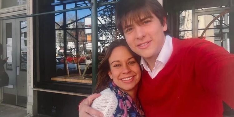 “Acepto radicalmente el dolor para poder abrazar la esperanza”: esposa de Miguel Uribe