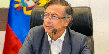 “Esquema de protección del senador Uribe fue disminuido extrañamente el día del atentado, de 7 a 3 personas”: Petro