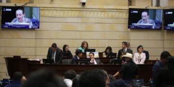 Bancada del Centro Democrático se retiró de la plenaria del Senado, rumbo a la Fundación Santa Fe