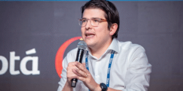 Perfil de Miguel Uribe, hijo de Diana Turbay, periodista asesinada por Pablo Escobar