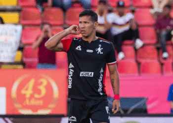 Rafael Carrascal es convocado por primera vez a la Selección Colombia para enfrentar a Argentina