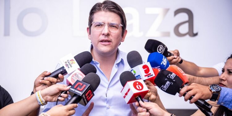 Más de 23 solicitudes hizo Miguel Uribe para que le reforzaran el esquema de protección, dice su abogado