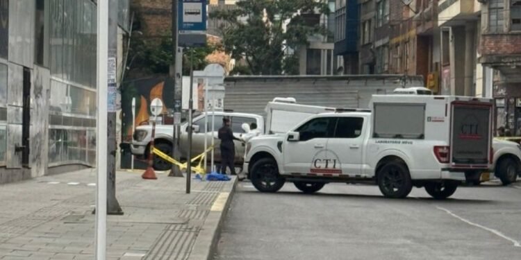 Hombre muere al caer del edificio Bacatá, el más alto de Bogotá: se habría lanzado desde el piso 40