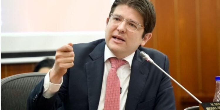 Estado de Miguel Uribe Turbay “reviste la máxima gravedad y el pronóstico es reservado”: Fundación Santa Fe