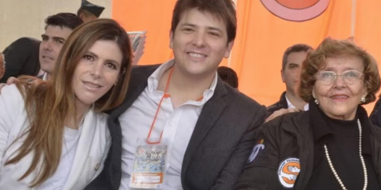 Falleció doña Nydia Quintero en el mismo hospital donde su nieto, Miguel Uribe, lucha contra la muerte