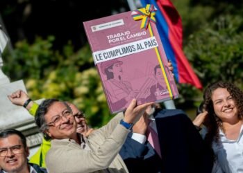 Presidente Petro firmó la reforma laboral en la Quinta de Bolívar: “Le cumplimos al país”