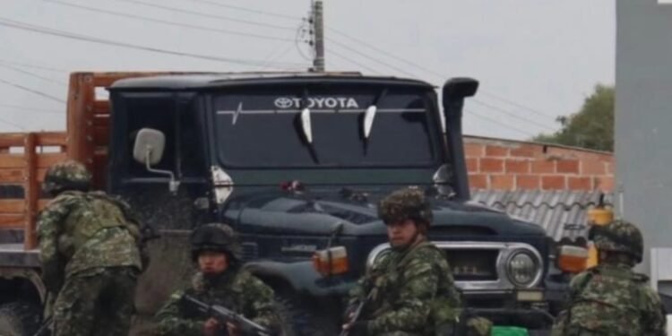 Rescatan a los 57 militares secuestrados en Cauca y capturan a 25 personas presuntamente involucradas en la retención