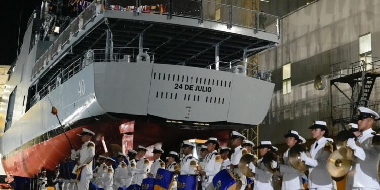 Gobierno inaugura primer buque hospital para atención primaria y preventiva en el Pacífico