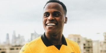 Wolverhampton anuncia el fichaje Jhon Arias
