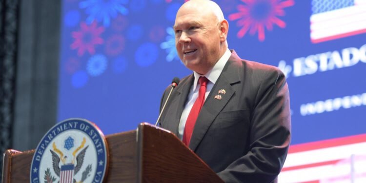 Volvió a Colombia el encargado de negocios de EE. UU., aunque dice que la relación bilateral sigue en riesgo