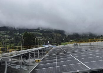 Bogotá pone en marcha primer parque solar