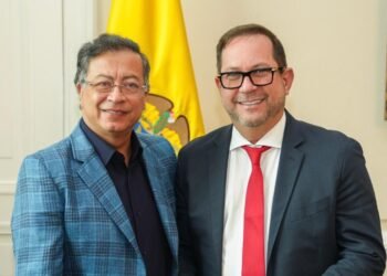 El presidente del Congreso ya pisó la Casa de Nariño: se reunió con Petro