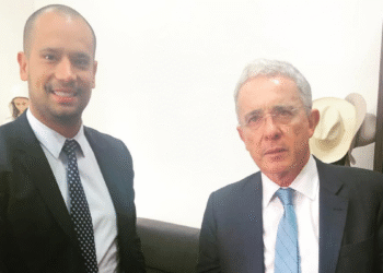 Fiscalía pide condenar a Diego Cadena por presunta presión a testigos en el caso del expresidente Uribe