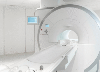 Hombre muere tras ser succionado por máquina de resonancia magnética en centro médico de Nueva York