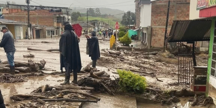 Emergencia en Putumayo por desbordamiento de quebrada: hay desaparecidos y decenas de familias afectadas