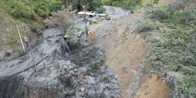Emergencia en Cundinamarca por intensas lluvias: municipios aislados, derrumbes y evacuaciones
