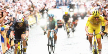 El gran Tadej Pogacar se llenó de gloria al coronarse campeón del Tour de Francia